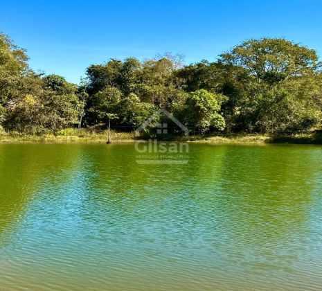 Chácaras com Lago em aragoiania