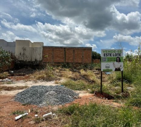 Lote a venda perto do pratico canedo